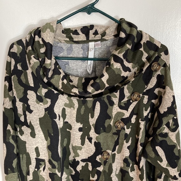 NY Collection, Woman Camo cowl Neck Knit Top. Size 14/16 - Picture 3 of 11